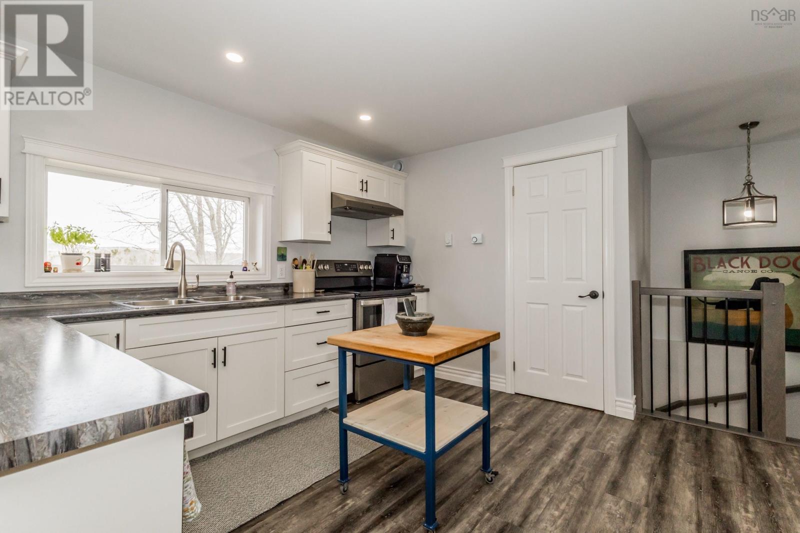 Property 13 of 50 of 701 Brooklyn Street