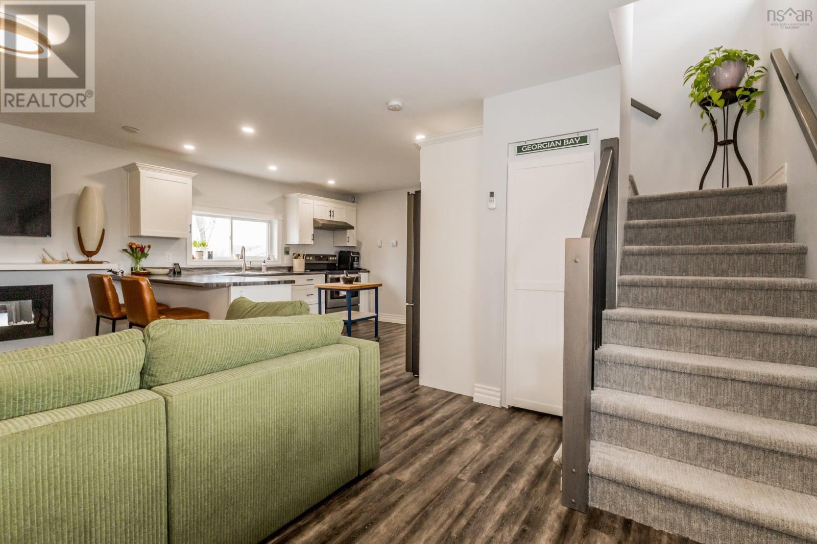 Property 23 of 50 of 701 Brooklyn Street