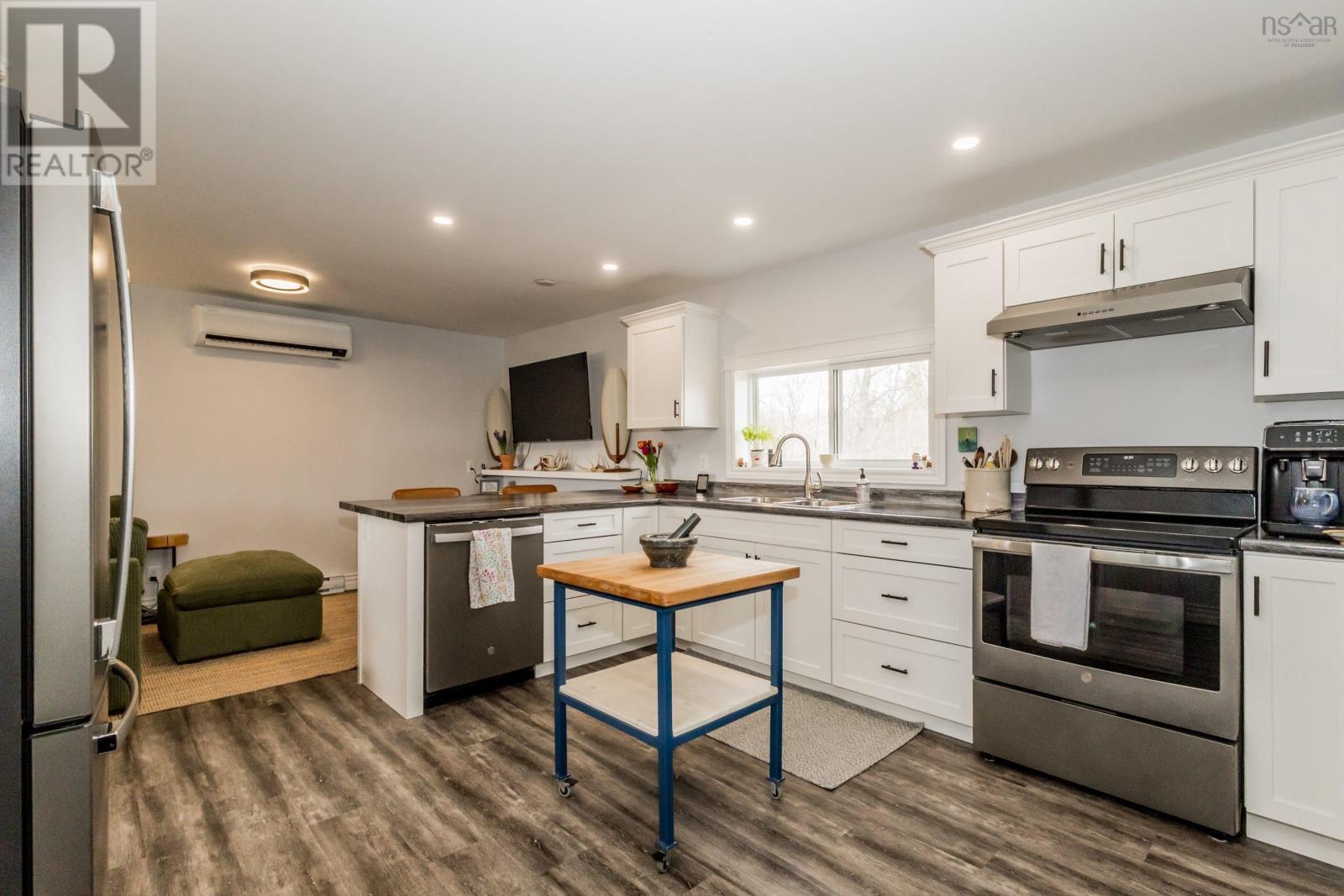 Property 11 of 50 of 701 Brooklyn Street