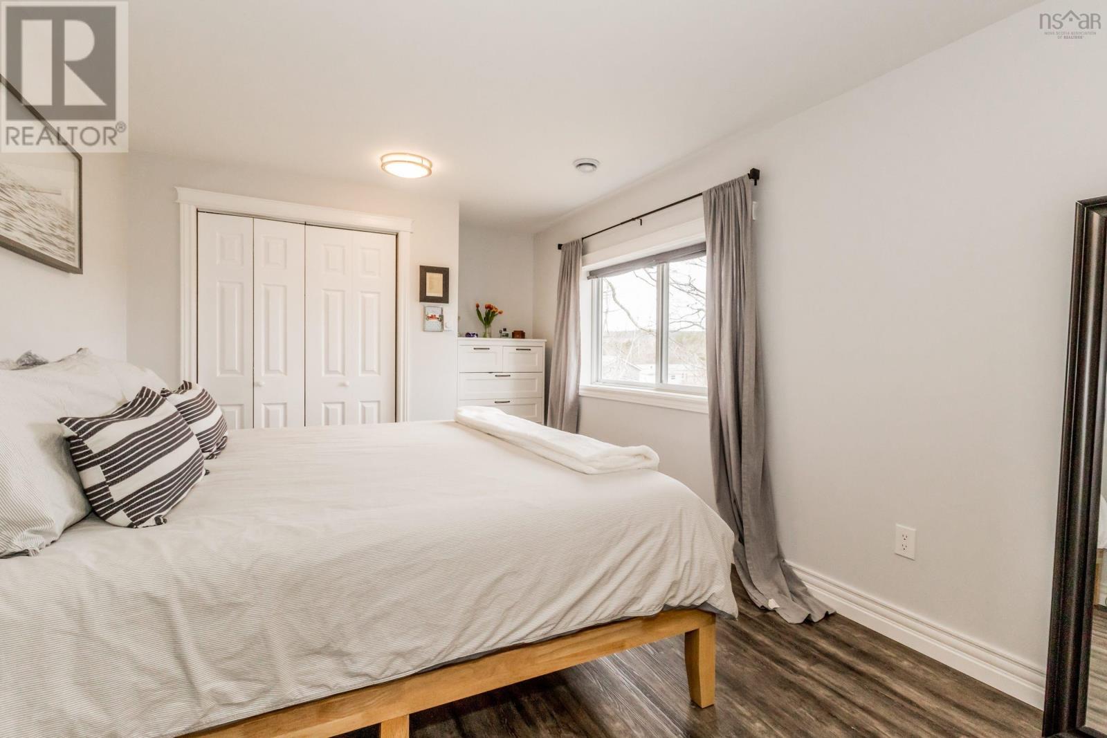 Property 28 of 50 of 701 Brooklyn Street