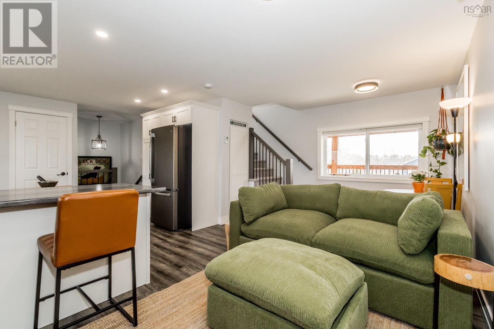 Property 21 of 50 of 701 Brooklyn Street