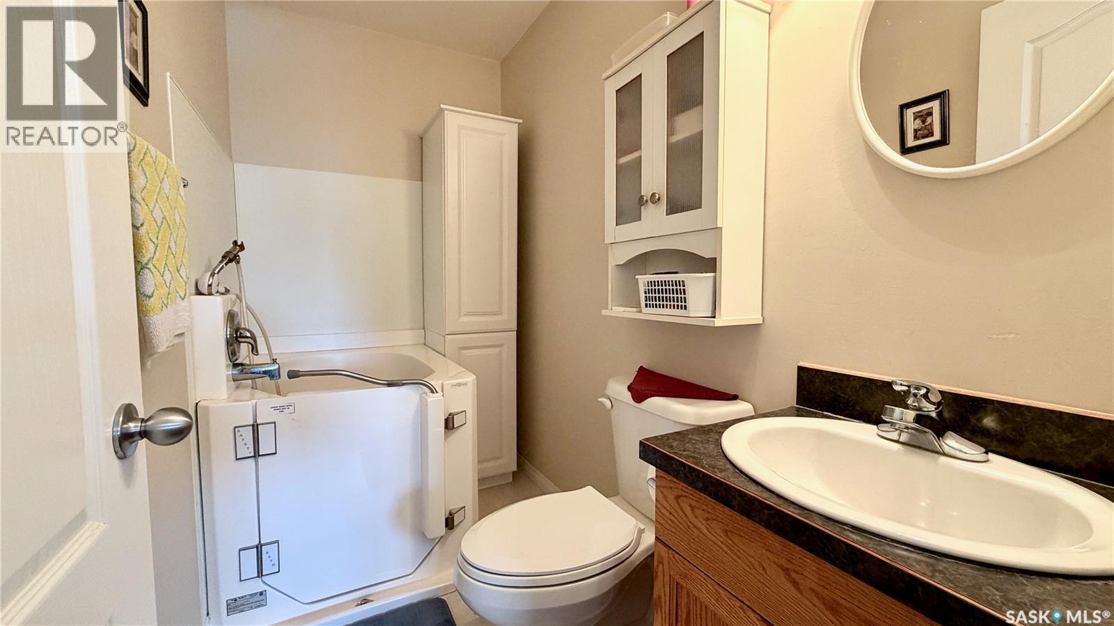 15B Downing DRIVE — photo 13