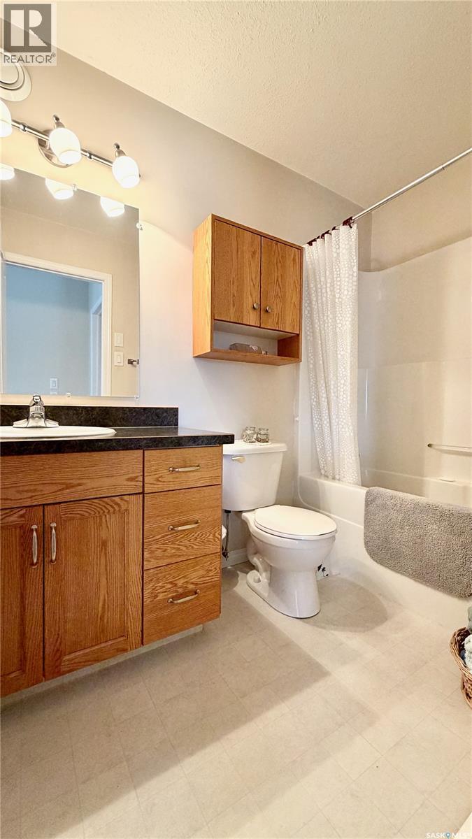 15B Downing DRIVE — photo 16