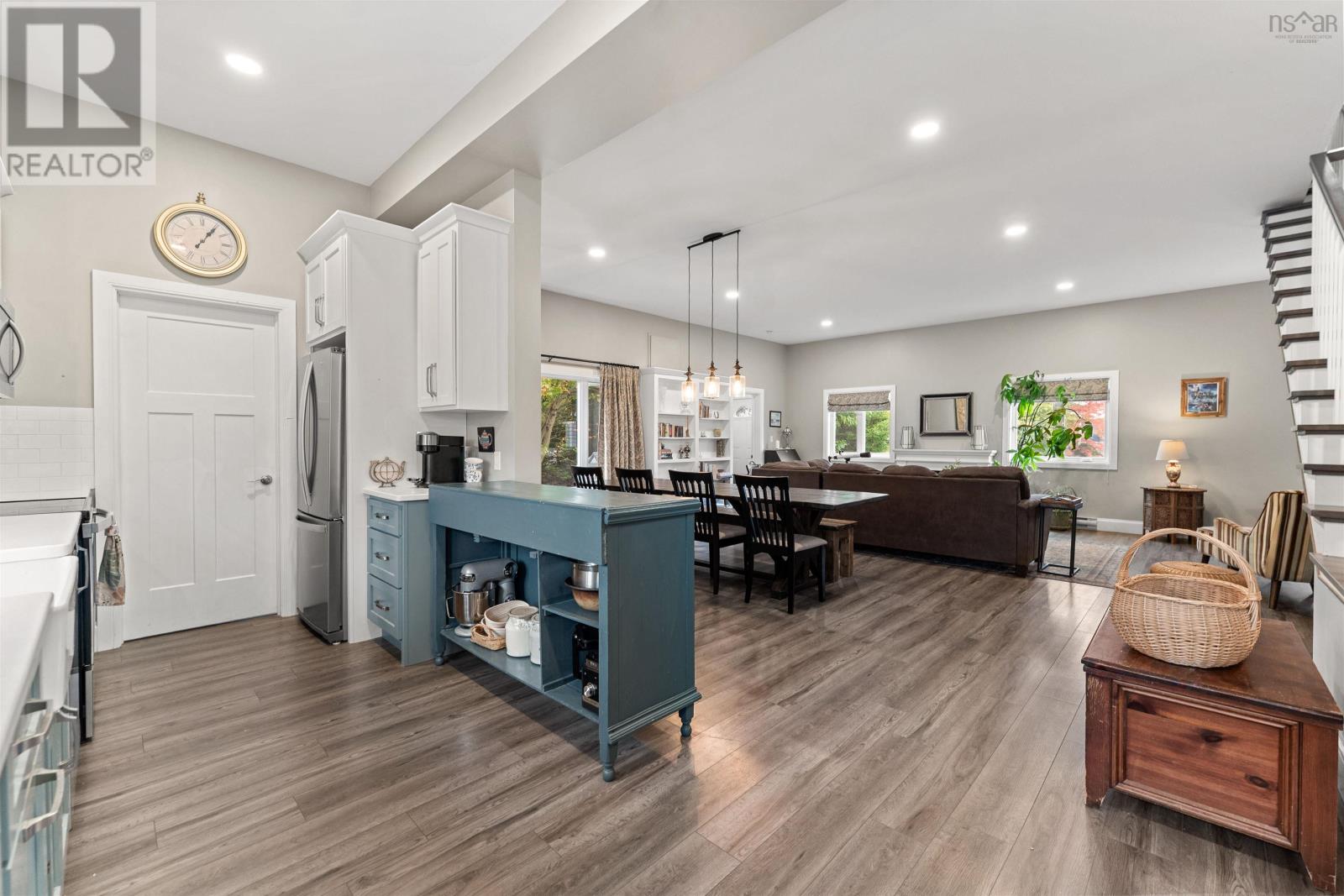 Property 7 of 47 of 9 Bens Court