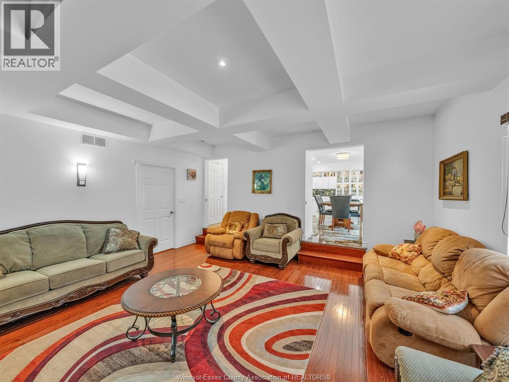 1098 STONEYBROOK CRESCENT - 14