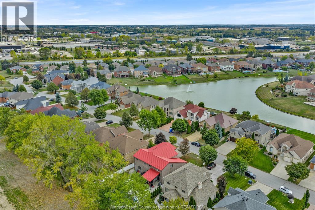 1098 STONEYBROOK CRESCENT - 49