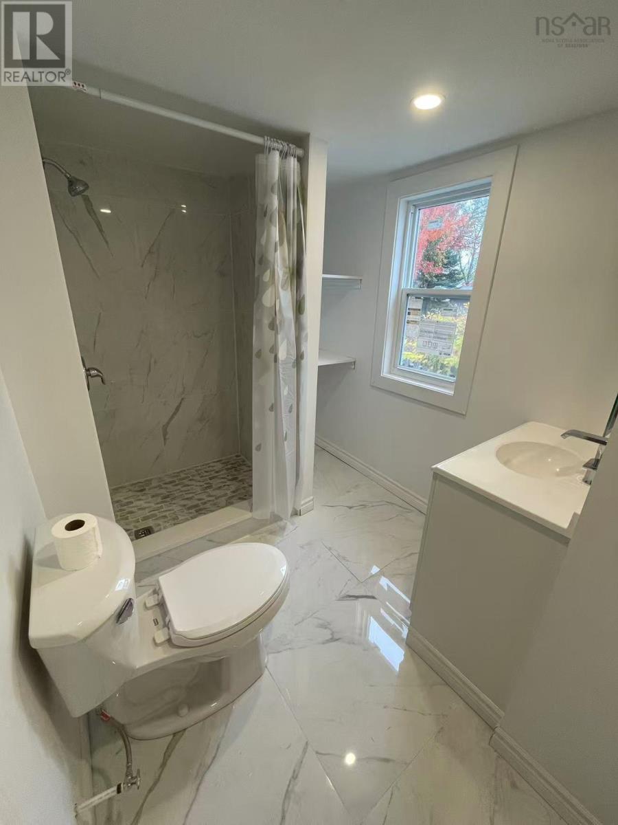 Property 8 of 18 of 123 Lorne Street