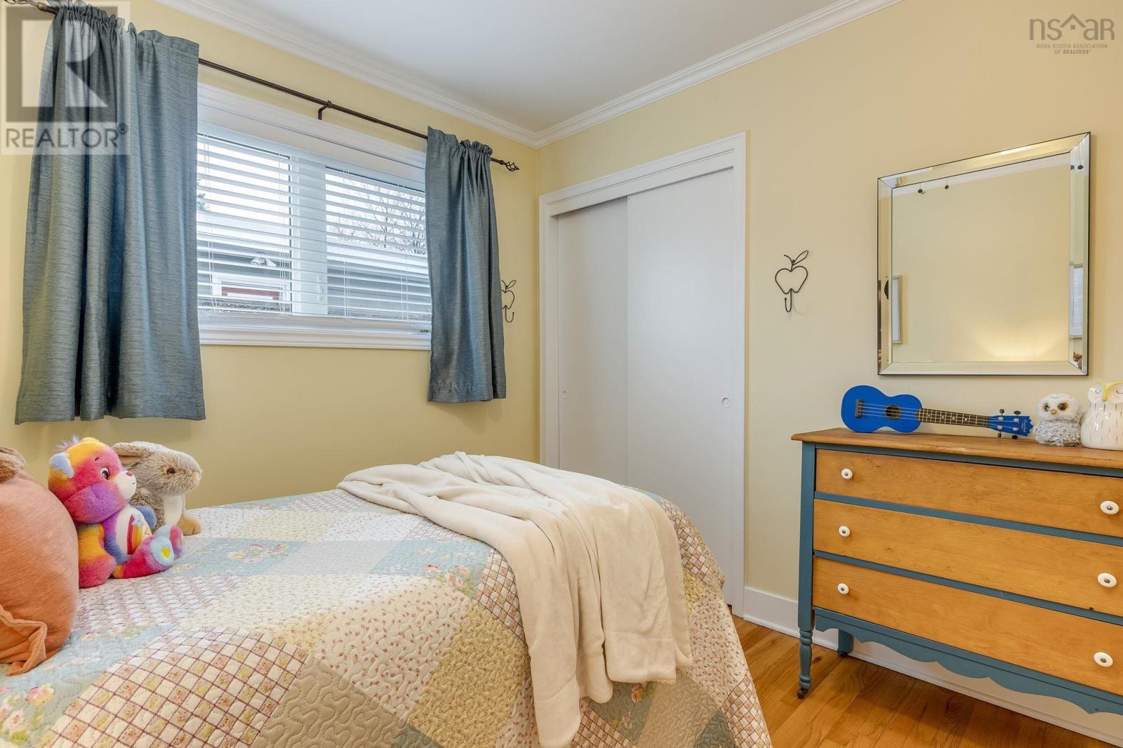 Property 25 of 43 of 21 Lawnsdale Drive