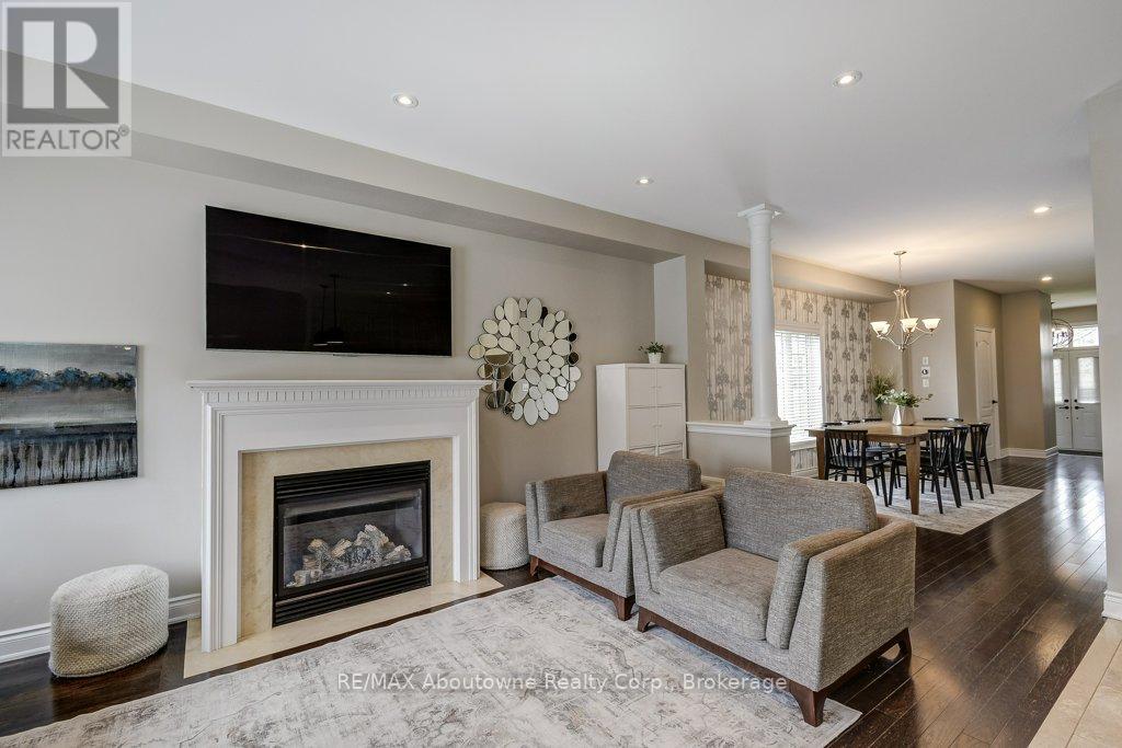 2454 GREENWICH DRIVE - 11