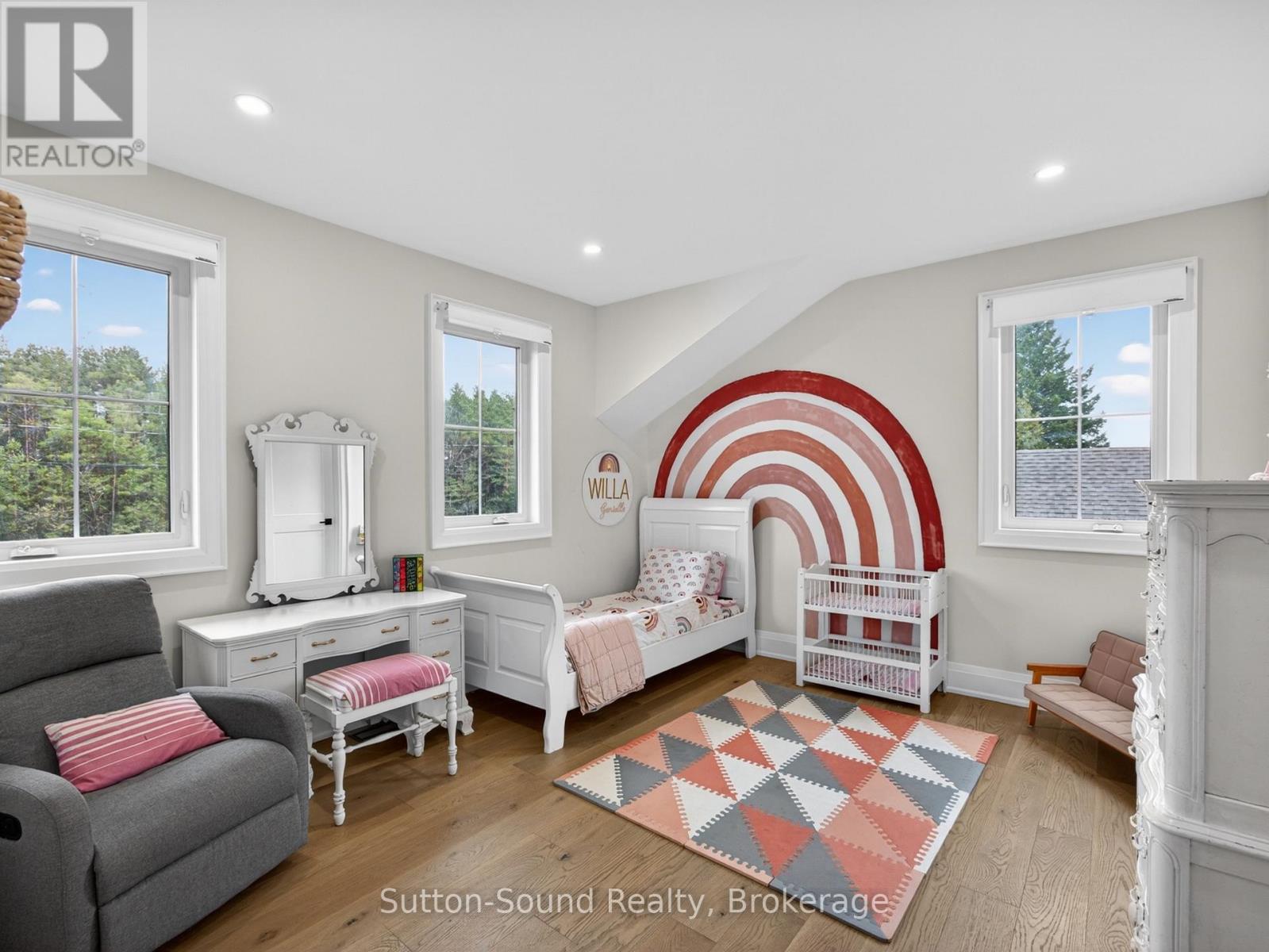 240 BRUCE STREET - 26