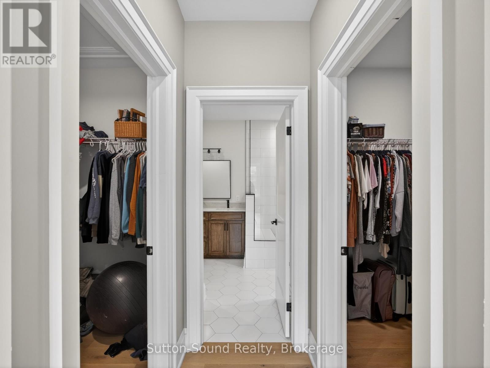 240 BRUCE STREET - 31