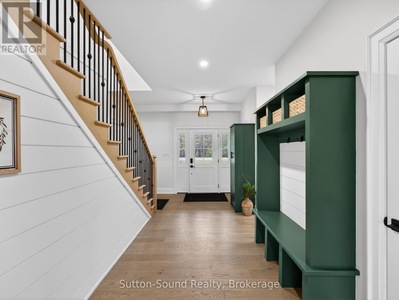 240 BRUCE STREET - 5