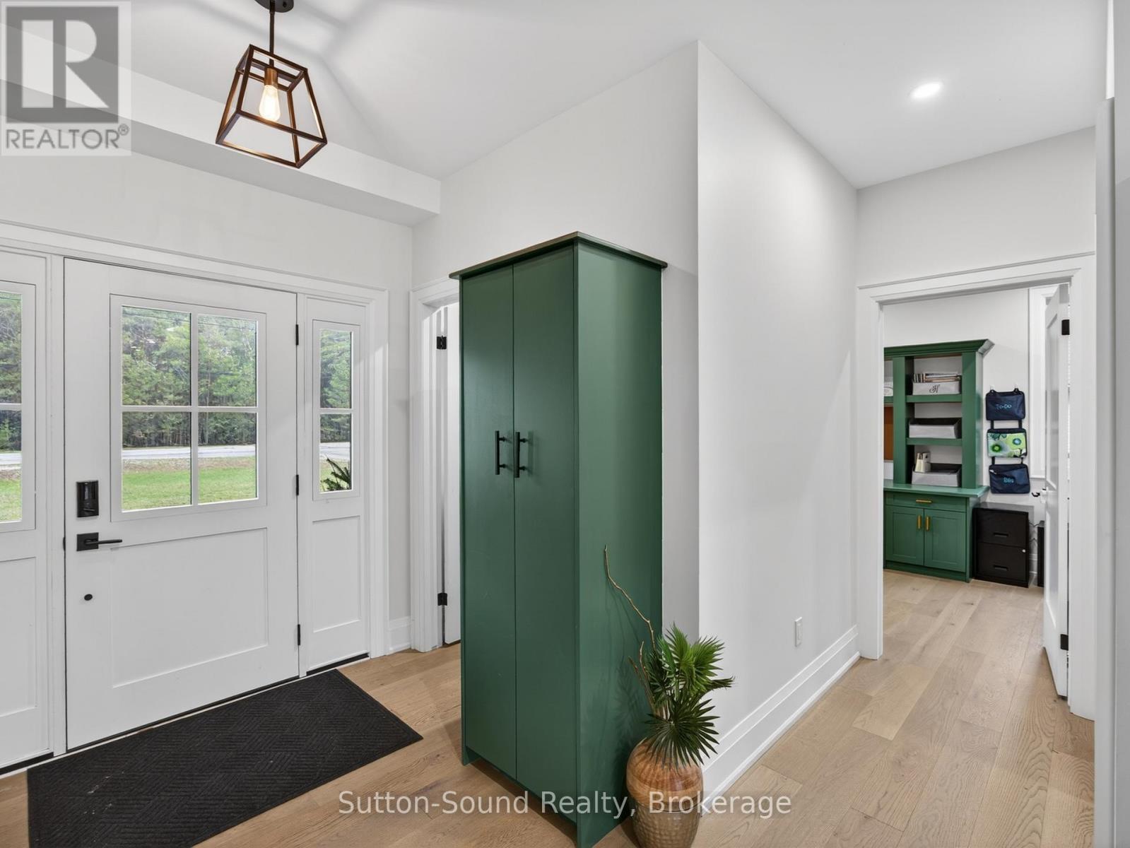 240 BRUCE STREET - 6