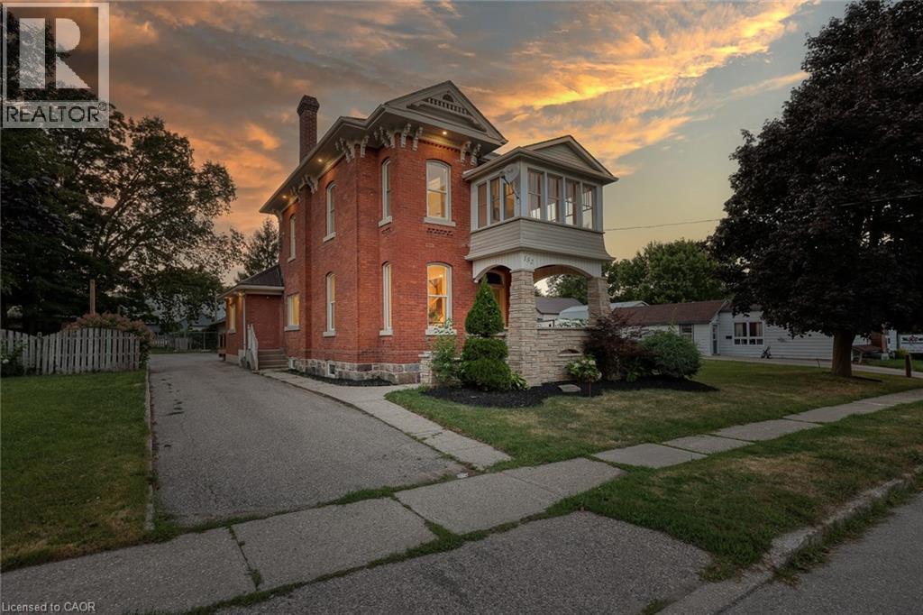 152 BLANDFORD Street - 3