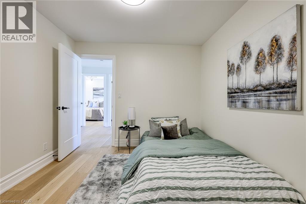 152 BLANDFORD Street - 39