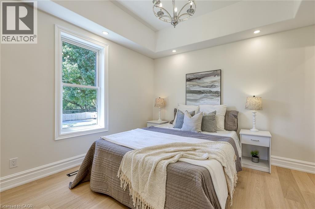 152 BLANDFORD Street - 32