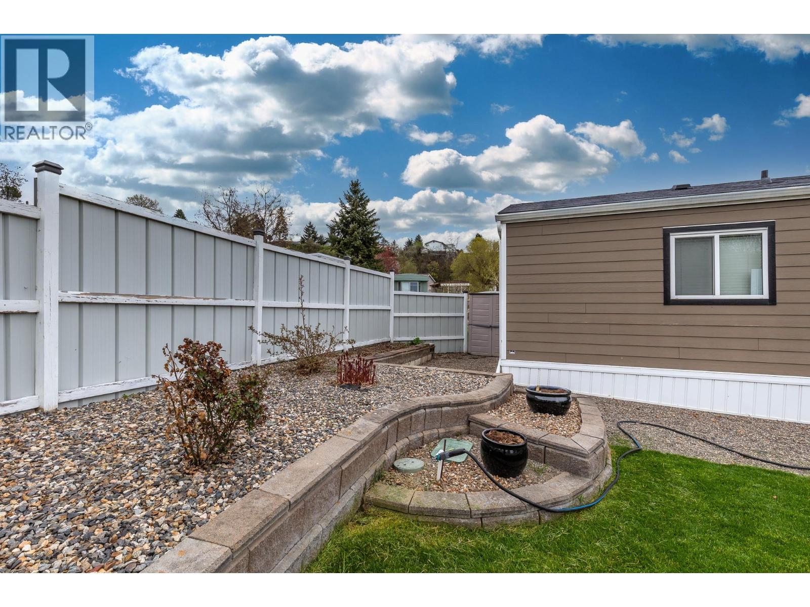 #202 15401 KALAMALKA ROAD - 43