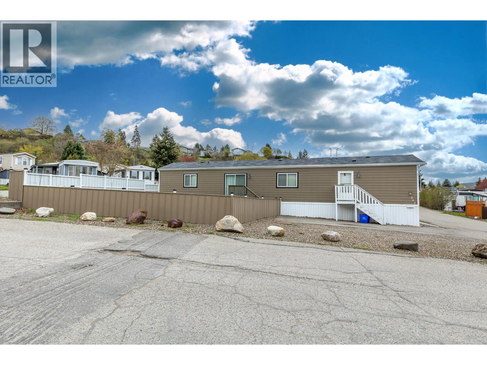 #202 15401 KALAMALKA ROAD - 48