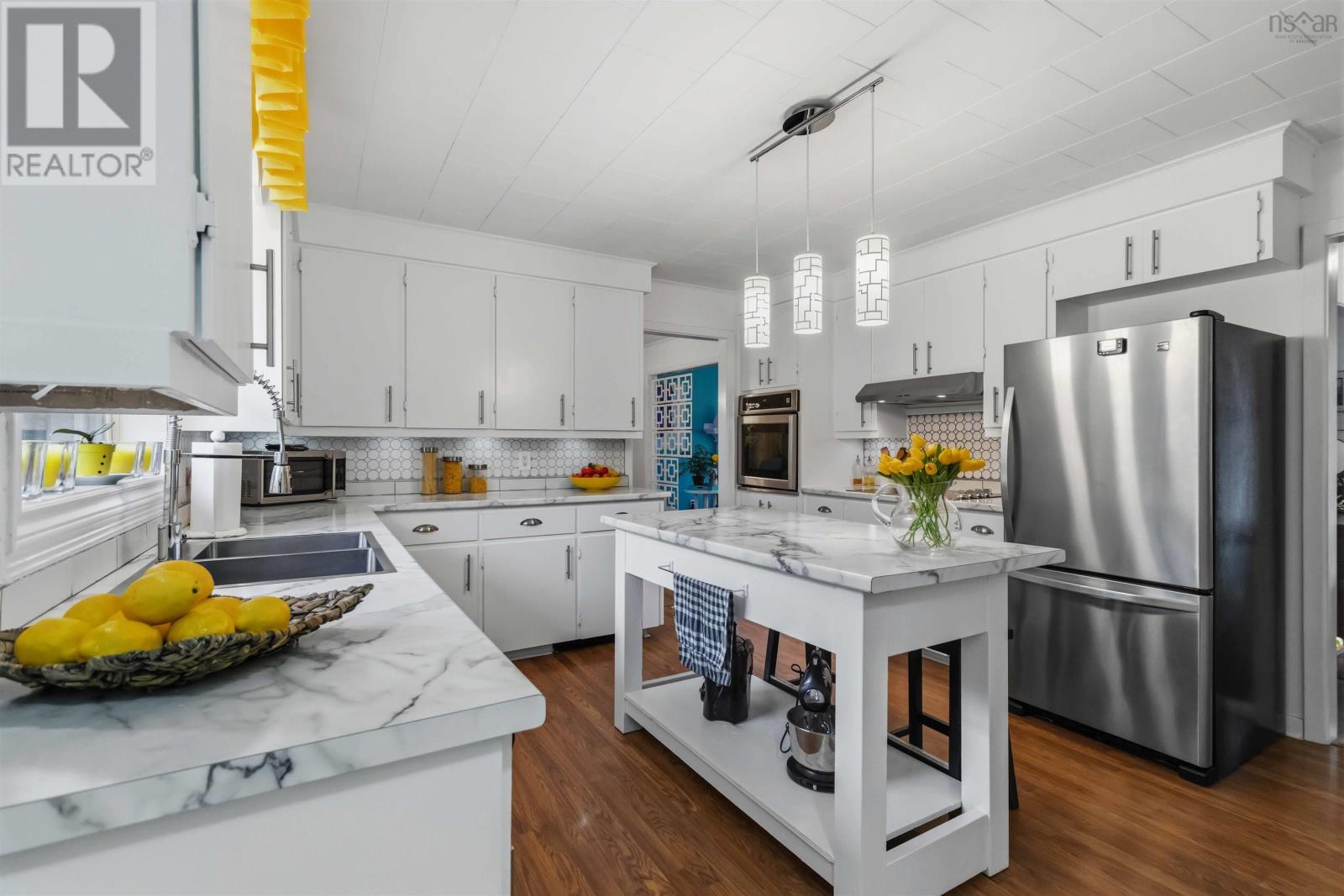 Property 16 of 51 of 55 RICHARDSON Street