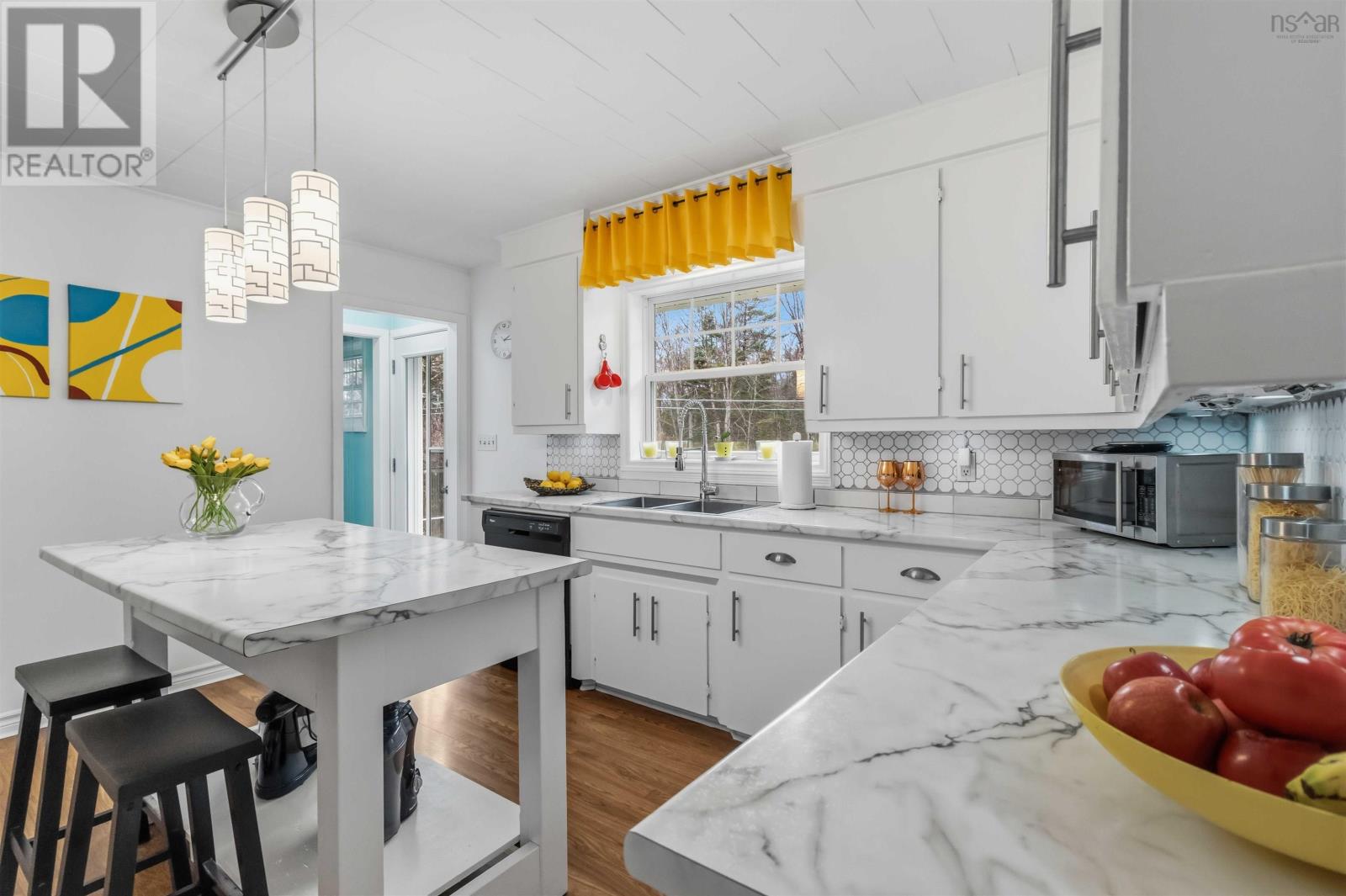 Property 18 of 51 of 55 RICHARDSON Street