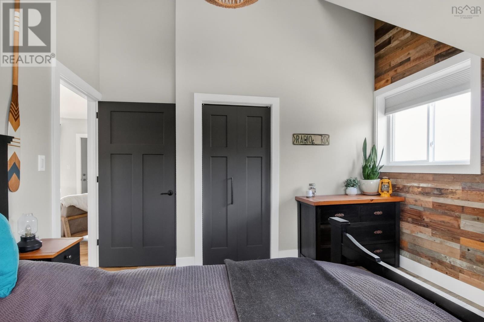 Property 21 of 36 of 232 Leslie Road