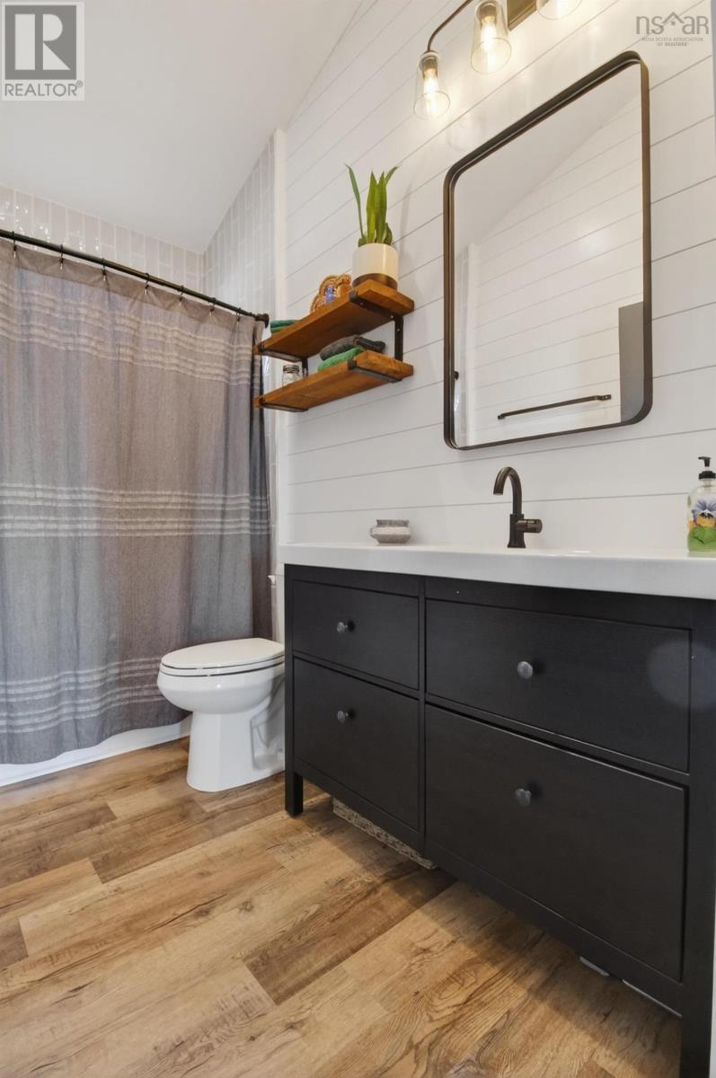 Property 25 of 36 of 232 Leslie Road