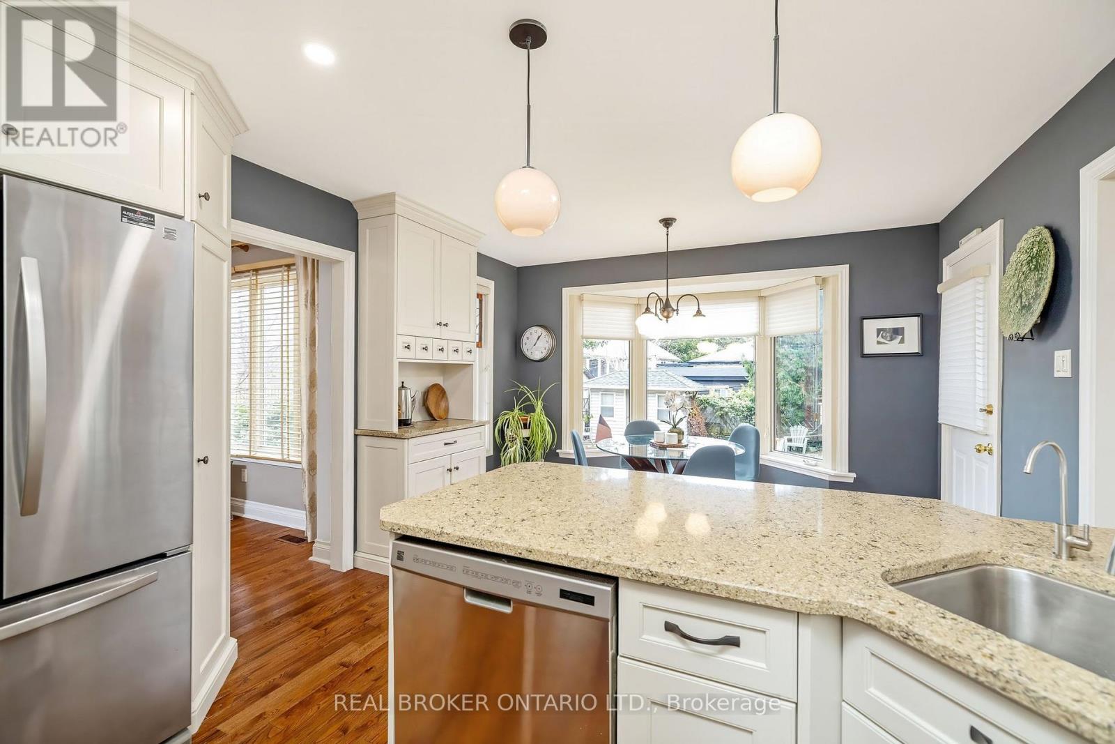 352 BROADWAY AVENUE - 15