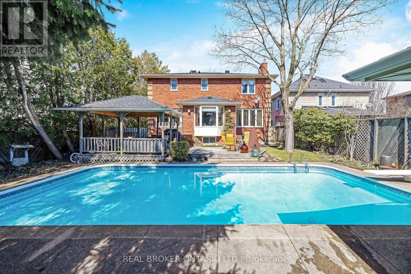 352 BROADWAY AVENUE - 40