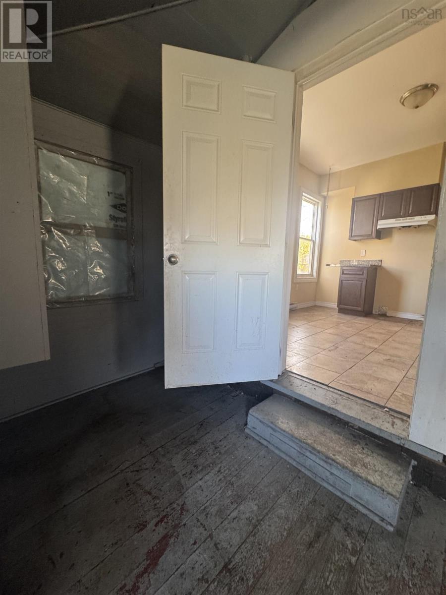 Property 17 of 32 of 13 Centre Street