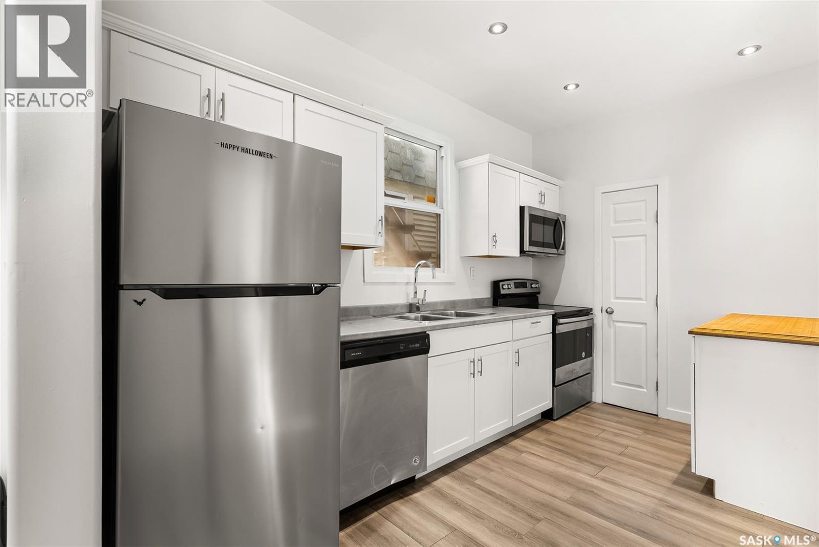 2358 Montreal STREET - 12