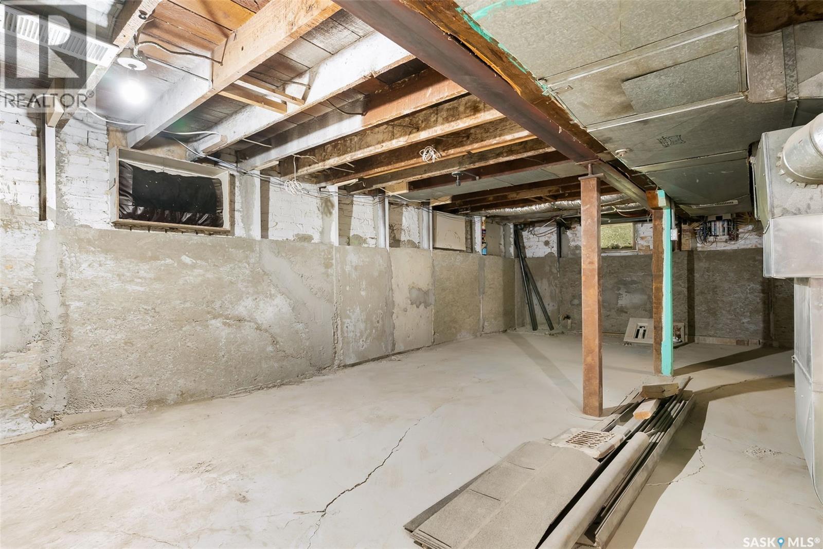 2358 Montreal STREET - 31