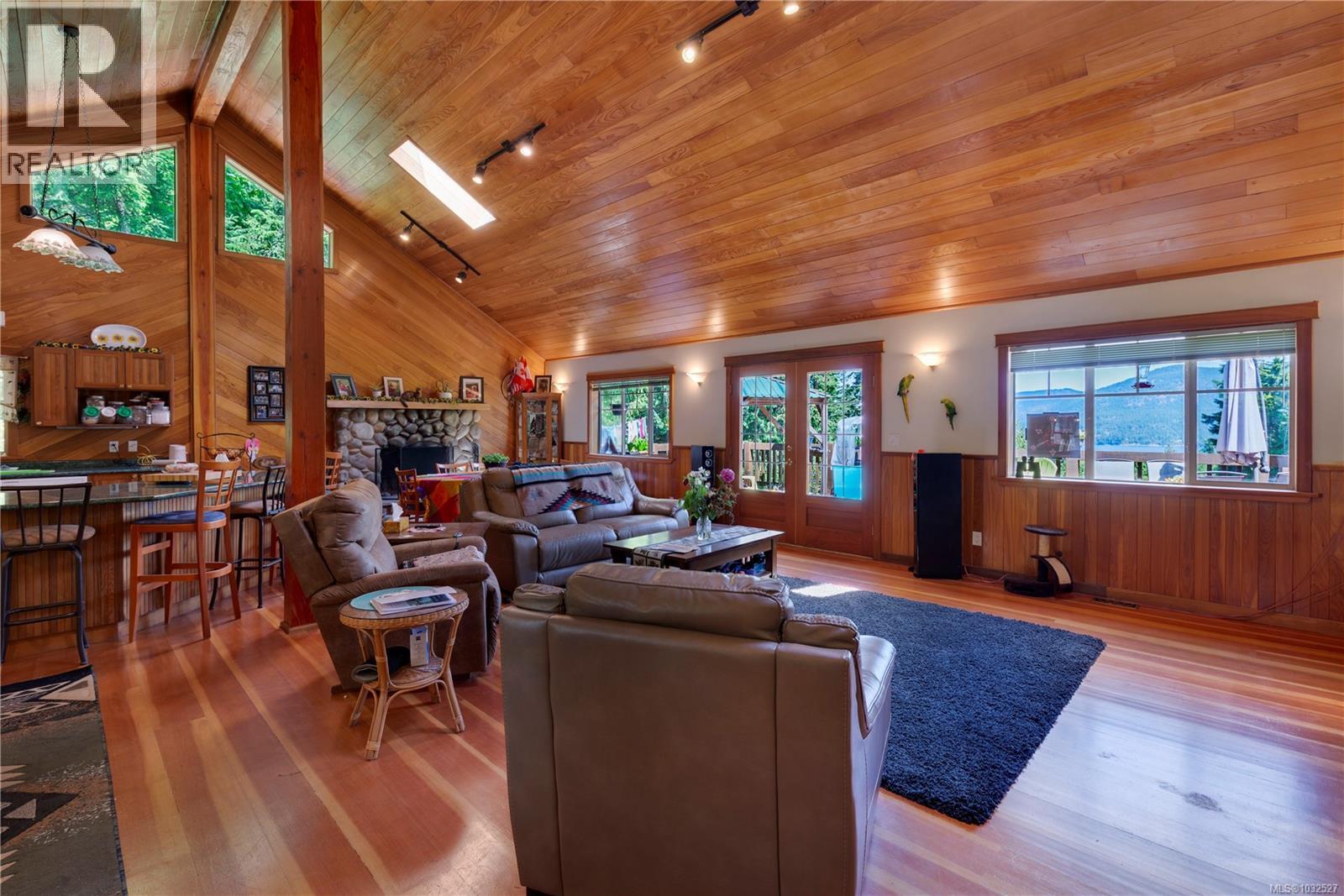 1205 CHERRY POINT RD - 4