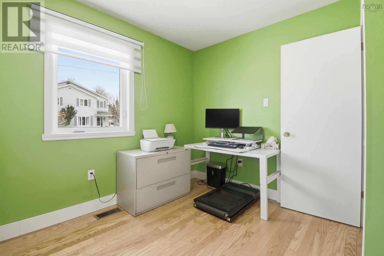 Property 20 of 33 of 17 Sprucewood Avenue