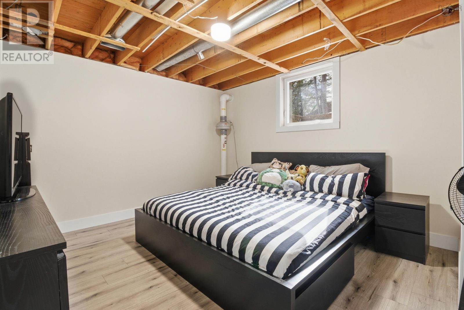 Property 26 of 33 of 17 Sprucewood Avenue