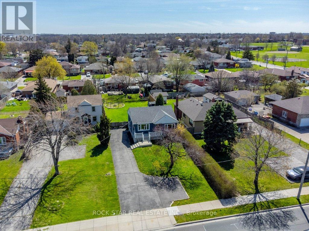 830 MOHAWK ROAD E - 39