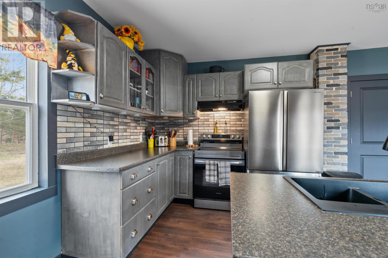 Property 24 of 36 of 16236 Highway 316