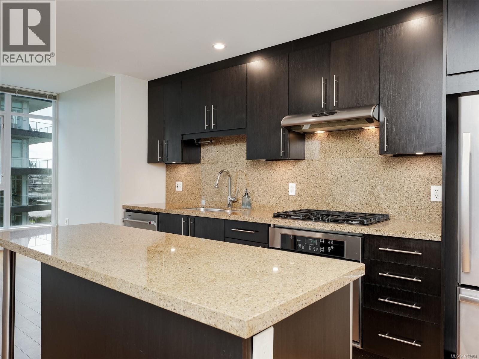 705 373 Tyee Road, Victoria