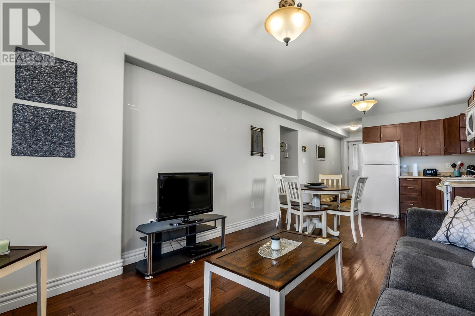 2 Georgina Street — photo 32