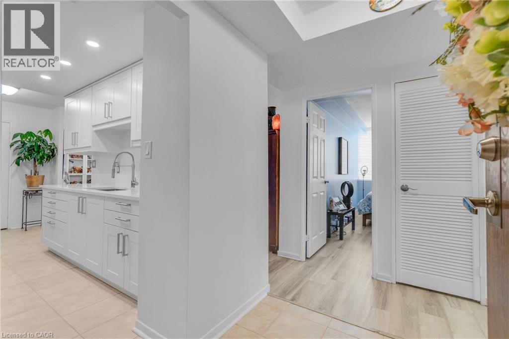 120 DUKE Street Unit# 504, Hamilton, Ontario, L8P4T1 — Photo 12