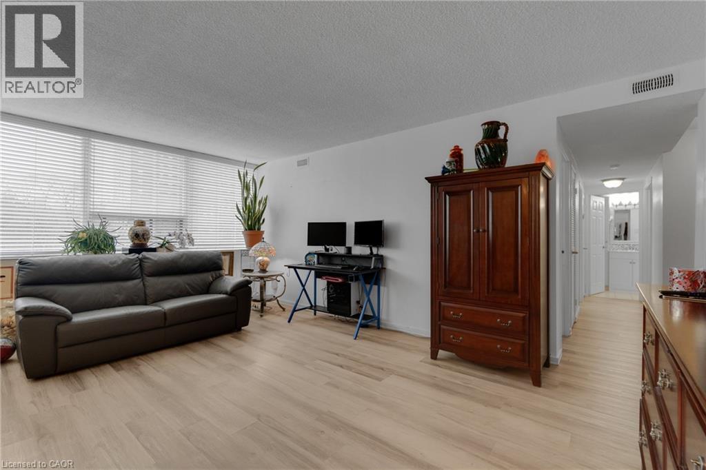 120 DUKE Street Unit# 504, Hamilton, Ontario, L8P4T1 — Photo 21