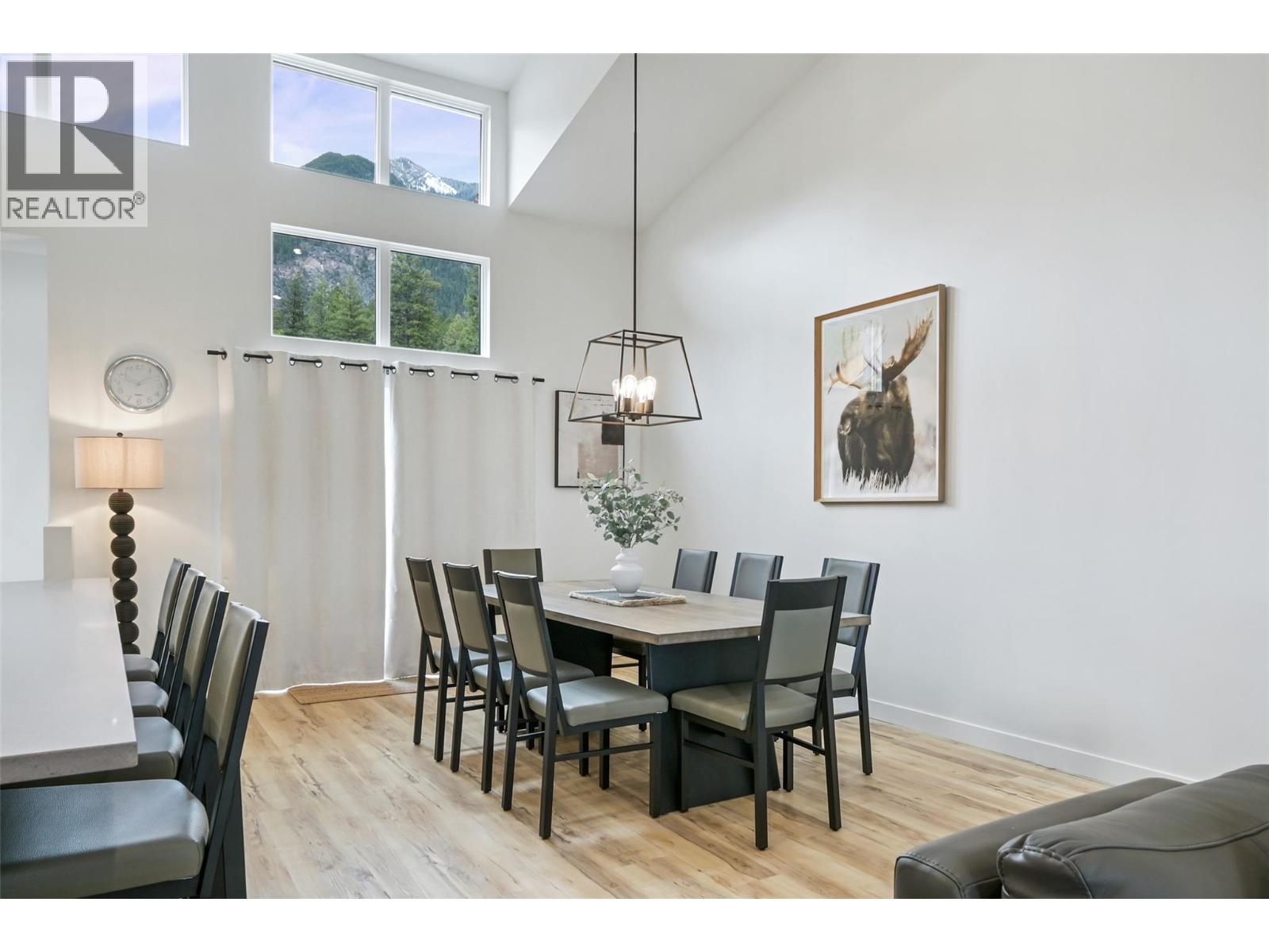 #22B 5150 FAIRWAY DRIVE - 9