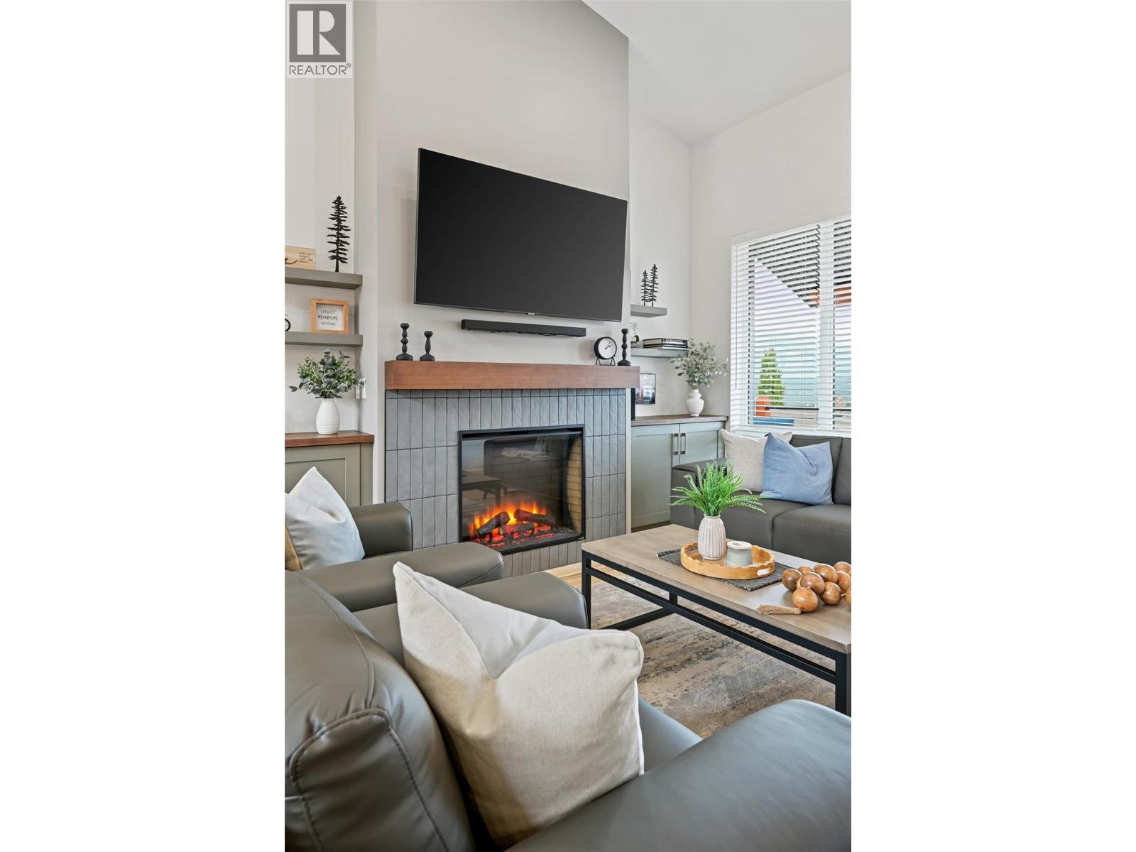 #22B 5150 FAIRWAY DRIVE - 22