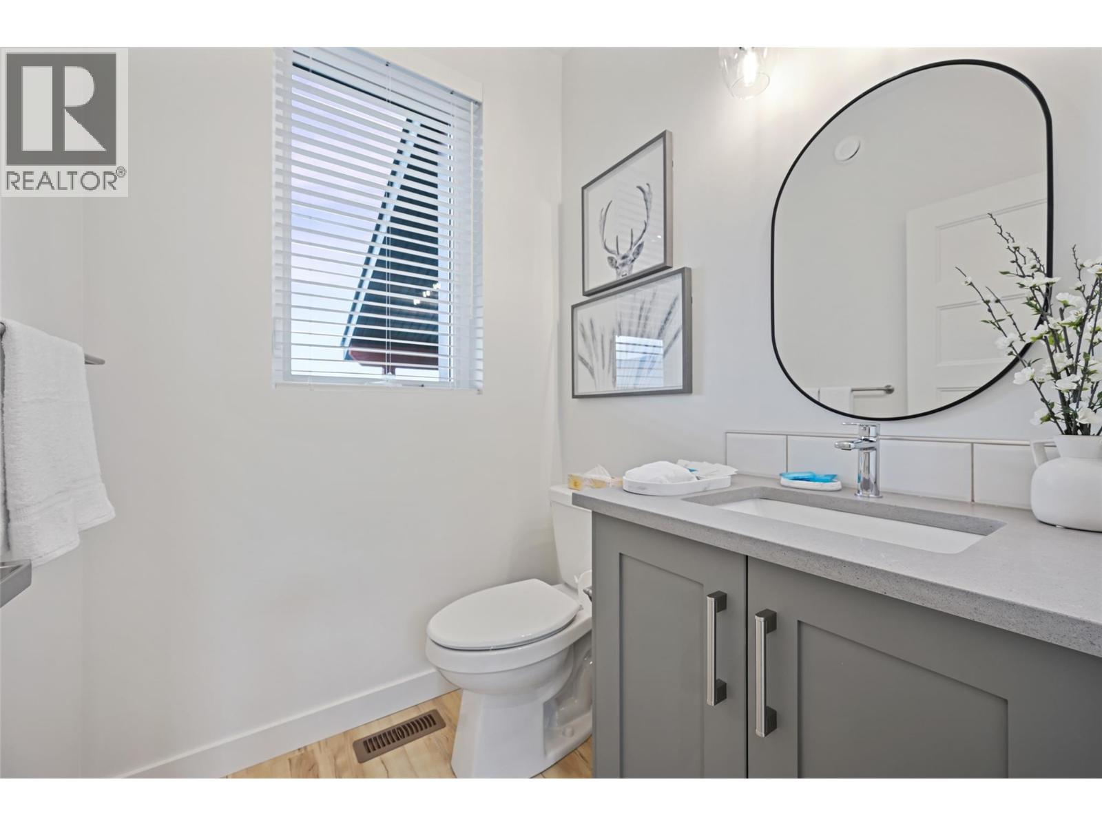 #22B 5150 FAIRWAY DRIVE - 39