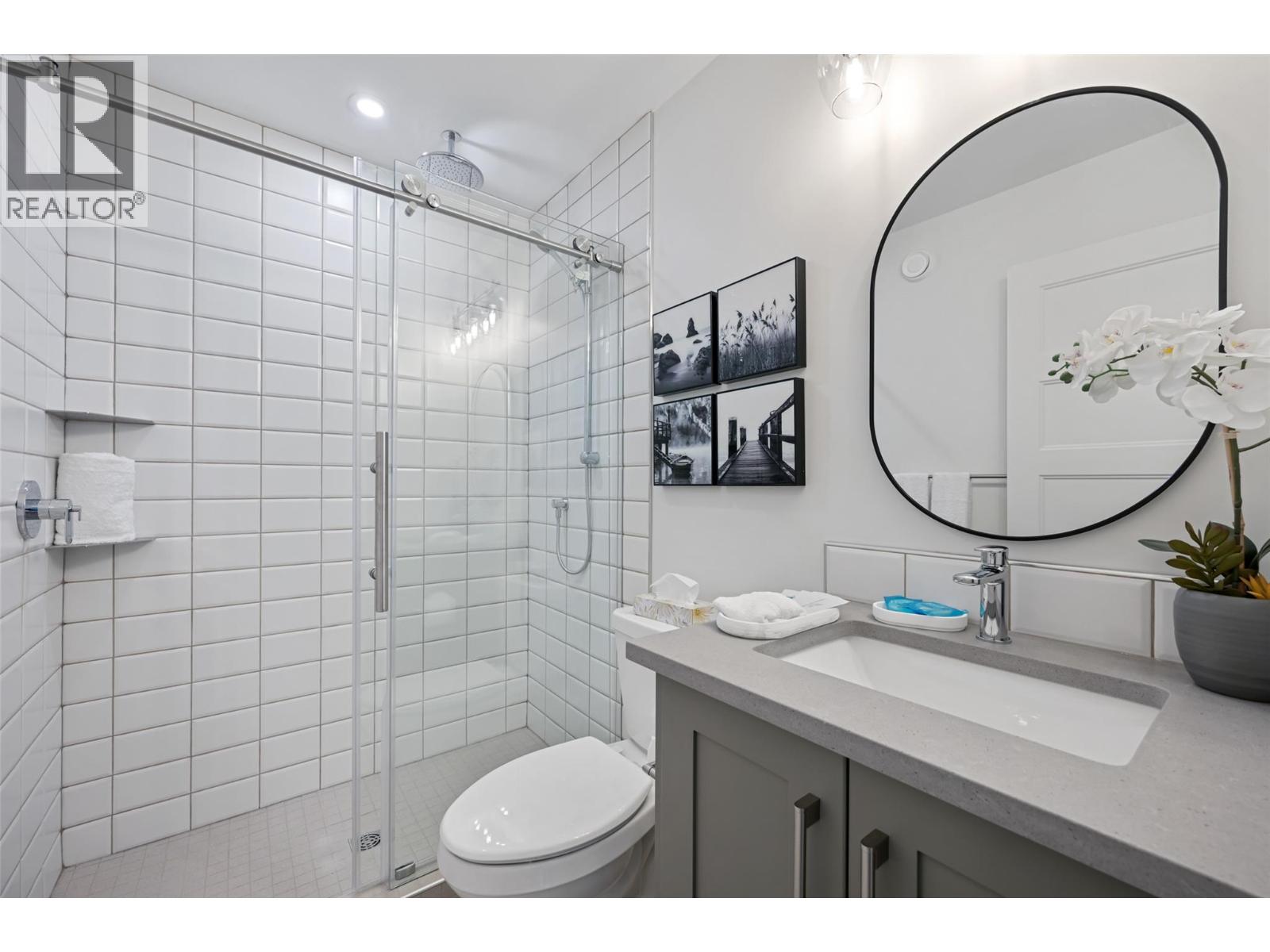 #22B 5150 FAIRWAY DRIVE - 30