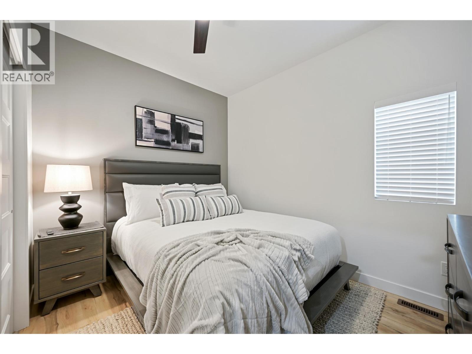 #22B 5150 FAIRWAY Drive - 41