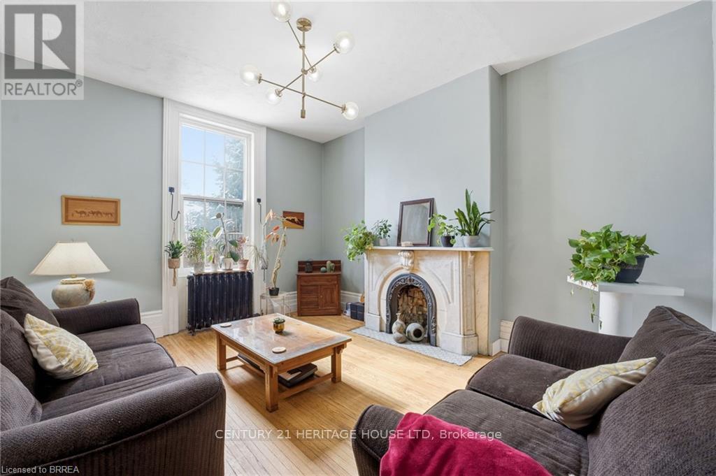 220 NELSON STREET — photo 4