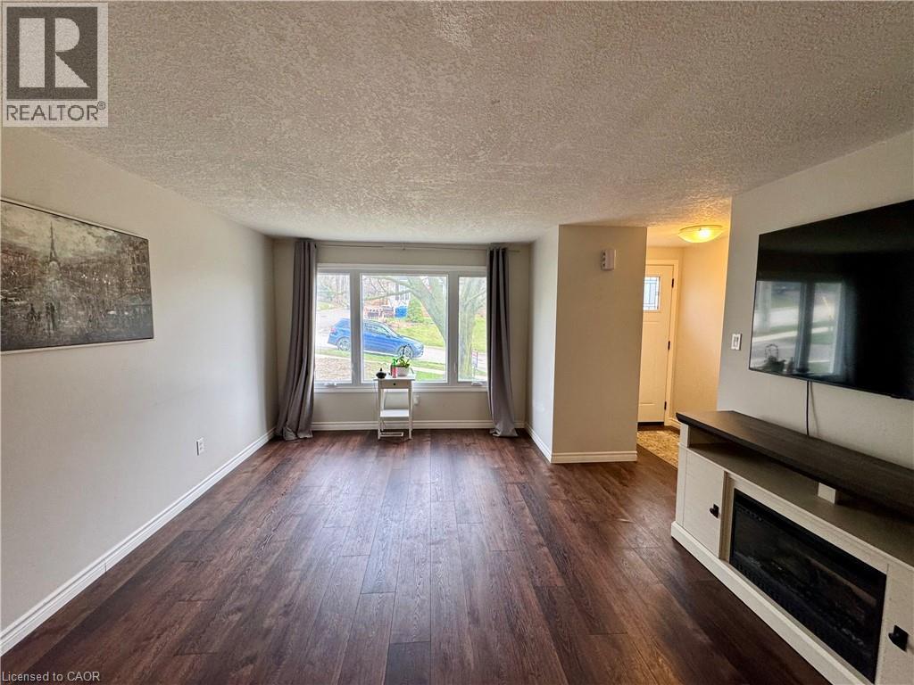129 EDWARD Street, Cambridge, Ontario, N3C1K4 — Photo 3