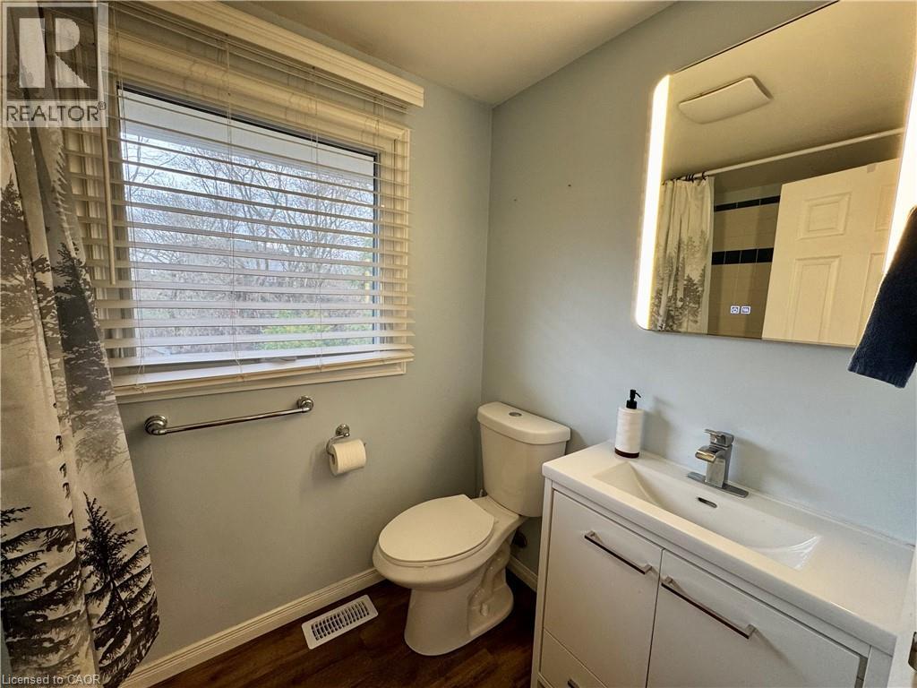 129 EDWARD Street, Cambridge, Ontario, N3C1K4 — Photo 9