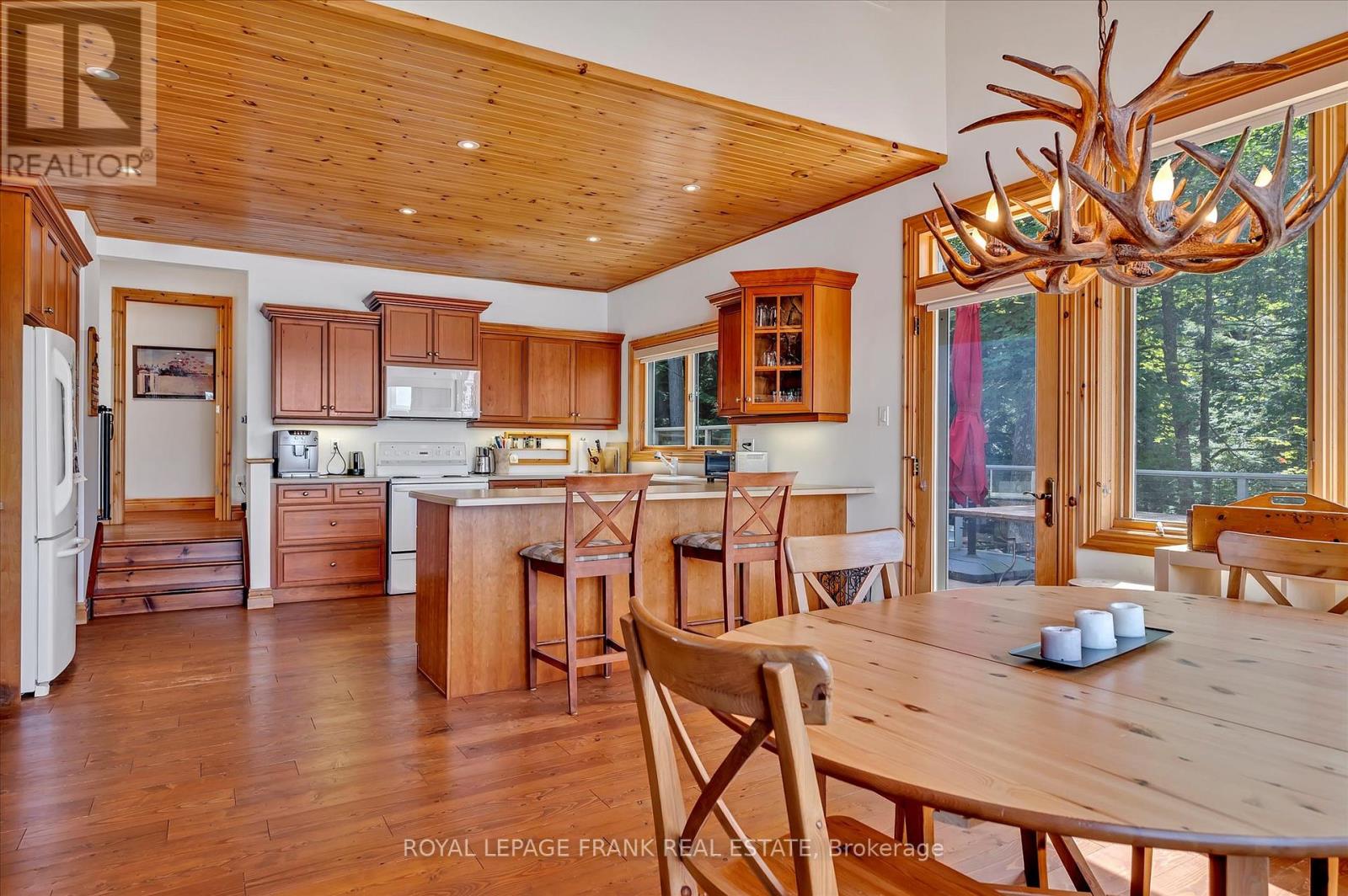 484 JUNIPER ISLAND - 16