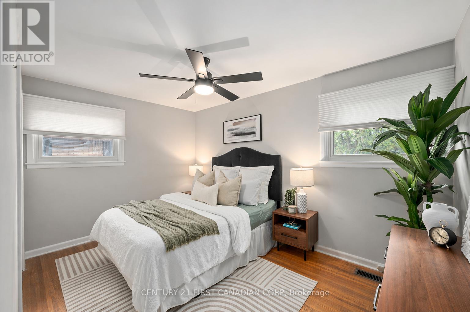 6 BRETON PARK CRESCENT Property Photo